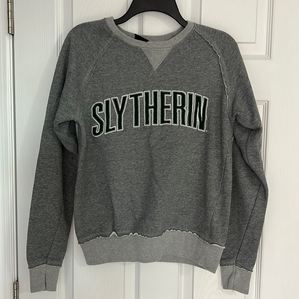 Womens size Small, Slytherin, Harry potter pullover
